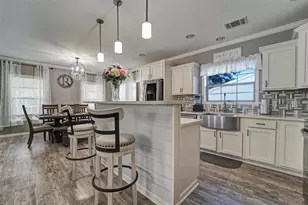 6031 Kentucky Ave, New Port Richey, FL 34653 - Photo 5