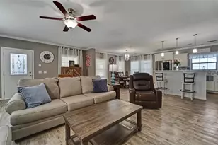 6031 Kentucky Ave, New Port Richey, FL 34653 - Photo 25