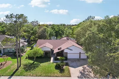 17922 Clear Lake Drive, Lutz, FL 33548 - Photo 5