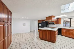 17922 Clear Lake Dr, Lutz, FL 33548 - Photo 33