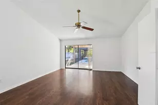 17922 Clear Lake Dr, Lutz, FL 33548 - Photo 19