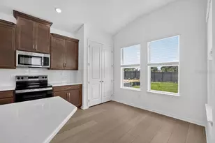 3021 Parapet Ter Pl, Plant City, FL 33565 - Photo 9
