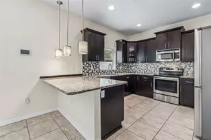 6105 Merrifield Dr, Zephyrhills, FL 33541 - Photo 7