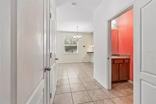 6105 Merrifield Dr, Zephyrhills, FL 33541 - Photo 35
