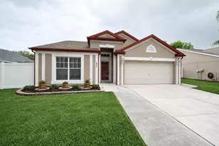 931 Hunter Ln, Tarpon Springs, FL 34689 - Photo 1