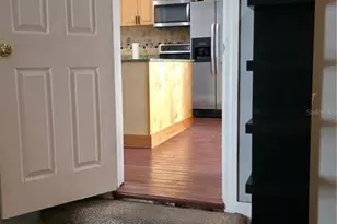 936 E Shadowlawn Ave, Tampa, FL 33603 - Photo 9