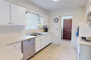 1950 Golfview Blvd, South Daytona, FL 32119 - Photo 9