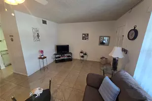 6044 22nd Ave N, Saint Petersburg, FL 33710 - Photo 7