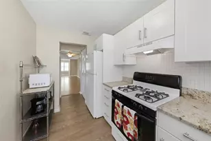 2850 59th Street S, Gulfport, FL 33707 - Photo 11