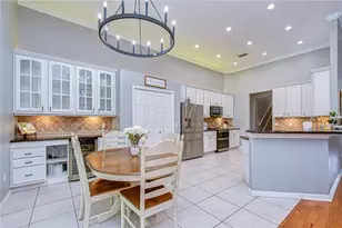 5910 Cherry Oak Dr, Valrico, FL 33596 - Photo 9