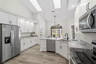 10185 Sleepy Willow Ct, Spring Hill, FL 34608 - Photo 17