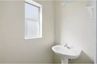 5002 Beechcraft Way, Seffner, FL 33584 - Photo 15