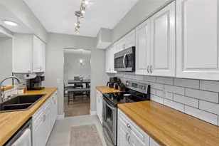 2063 Pine Ridge Dr, Clearwater, FL 33763 - Photo 15