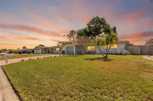 2063 Pine Ridge Dr, Clearwater, FL 33763 - Photo 49