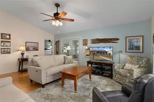 35120 Whispering Oaks Blvd, Dade City, FL 33523 - Photo 5