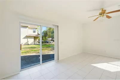 1102 Citrus Hill Court, Seffner, FL 33584 - Photo 5