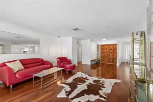 13114 Tifton Dr, Tampa, FL 33618 - Photo 11