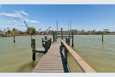 16108 5th Street E, Redington Beach, FL 33708 - Photo 37