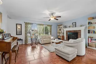 6815 Mitchell Cir, Tampa, FL 33634 - Photo 9