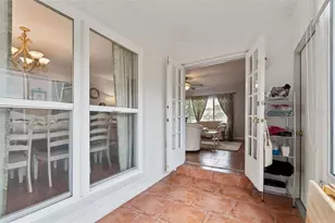 6815 Mitchell Cir, Tampa, FL 33634 - Photo 17