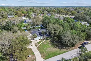 7995 Chaucer Dr, Weeki Wachee, FL 34607 - Photo 73