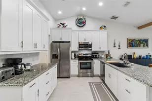 7995 Chaucer Dr, Weeki Wachee, FL 34607 - Photo 15