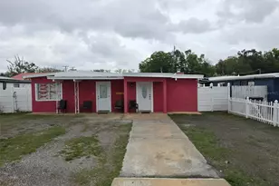 6217 Blossom Ave, Tampa, FL 33614 - Photo 3