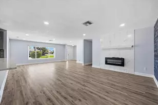 7891 4th Ave S, Saint Petersburg, FL 33707 - Photo 25