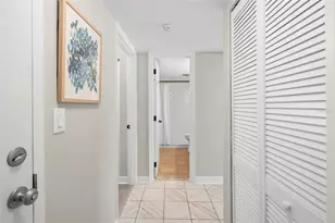505 Plaza Seville Ct, Treasure Island, FL 33706 - Photo 9