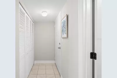 505 Plaza Seville Court #11, Treasure Island, FL 33706 - Photo 5