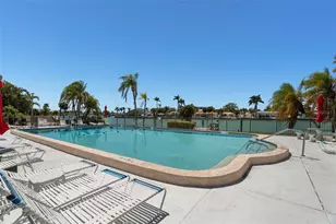 505 Plaza Seville Ct, Treasure Island, FL 33706 - Photo 23