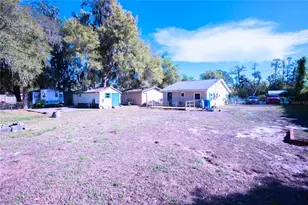 1198 Cr 464, Lake Panasoffkee, FL 33538 - Photo 15