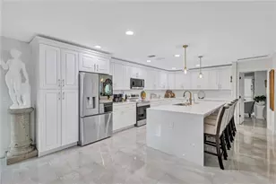 9244 79th Ave, Seminole, FL 33777 - Photo 17