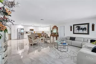 9244 79th Ave, Seminole, FL 33777 - Photo 11