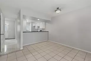 16143 Rambling Vine Dr E, Tampa, FL 33624 - Photo 11