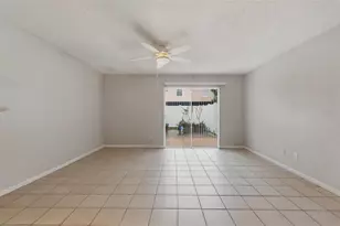 16143 Rambling Vine Dr E, Tampa, FL 33624 - Photo 13