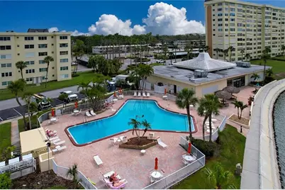 4650 Cove Circle #209, Saint Petersburg, FL 33708 - Photo 23