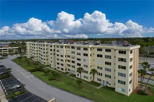 4650 Cove Cir, Saint Petersburg, FL 33708 - Photo 33