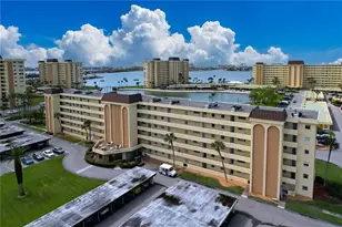 4650 Cove Cir, Saint Petersburg, FL 33708 - Photo 27