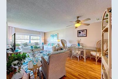 4650 Cove Circle #209, Saint Petersburg, FL 33708 - Photo 9