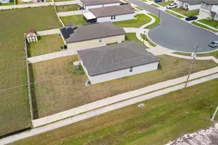 102 Lovely Ct, Plant City, FL 33566 - Photo 27