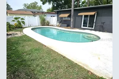 13472 Bellewood Avenue, Seminole, FL 33776 - Photo 25