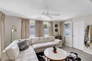 13472 Bellewood Ave, Seminole, FL 33776 - Photo 7