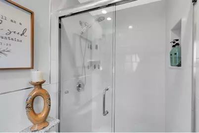 13472 Bellewood Avenue, Seminole, FL 33776 - Photo 17