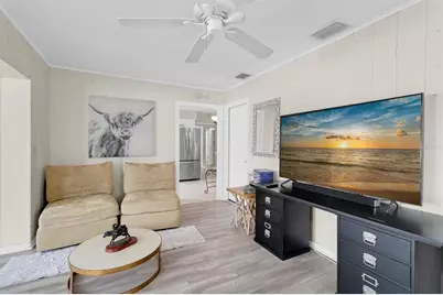 13472 Bellewood Avenue, Seminole, FL 33776 - Photo 9