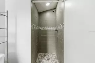 8412 Westridge Dr, Tampa, FL 33615 - Photo 33