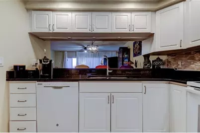 6205 Shoreline Drive #1304, Seminole, FL 33708 - Photo 7