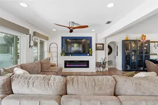 9571 Sun Isle Dr NE, Saint Petersburg, FL 33702 - Photo 19