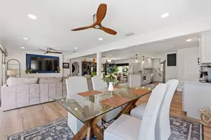 9571 Sun Isle Dr NE, Saint Petersburg, FL 33702 - Photo 17