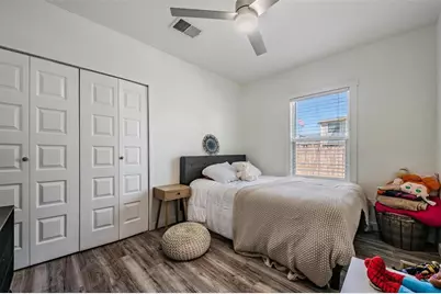 1875 Michigan Avenue NE, Saint Petersburg, FL 33703 - Photo 29